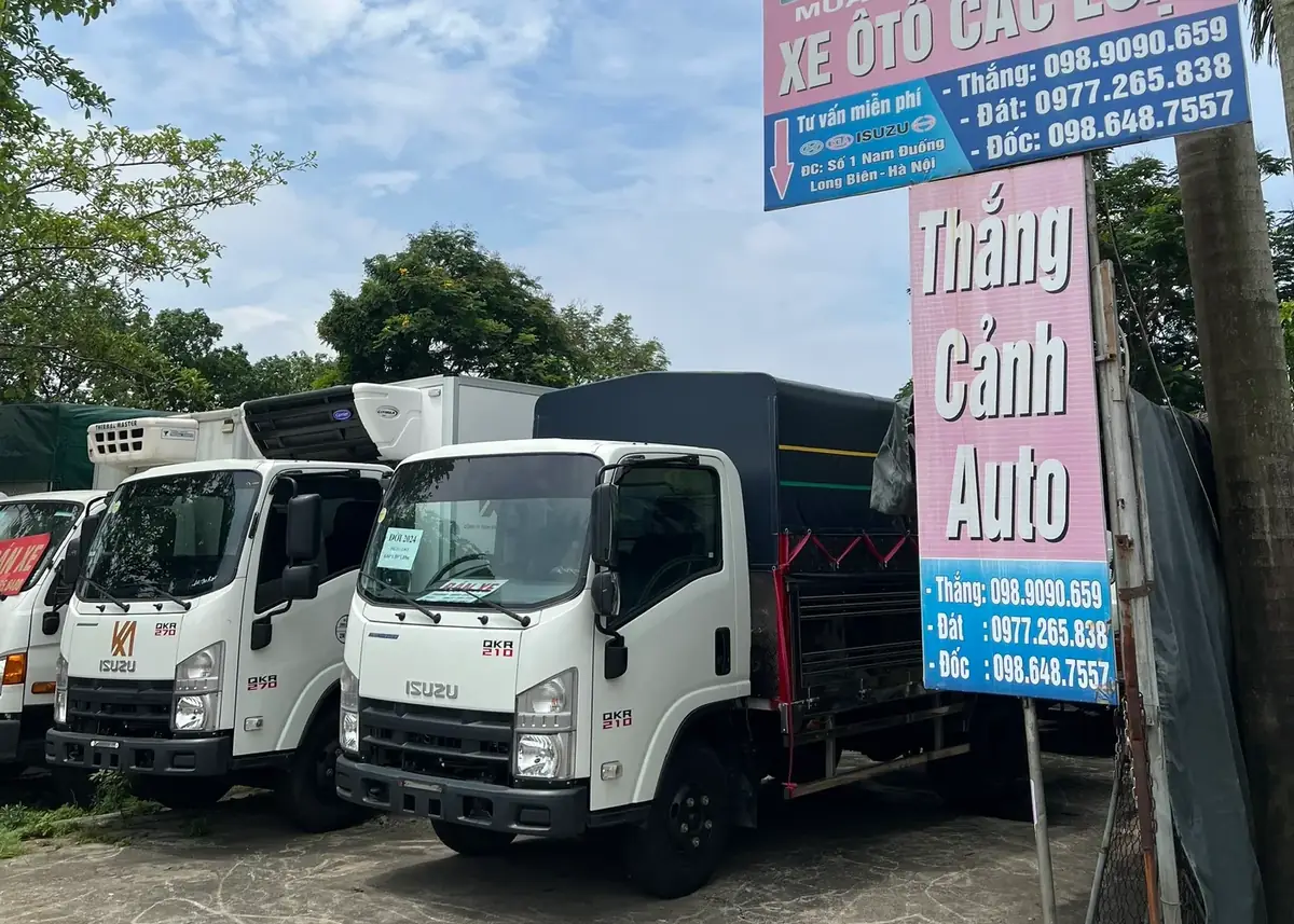 Có địa chỉ và biển hiệu rõ ràng
